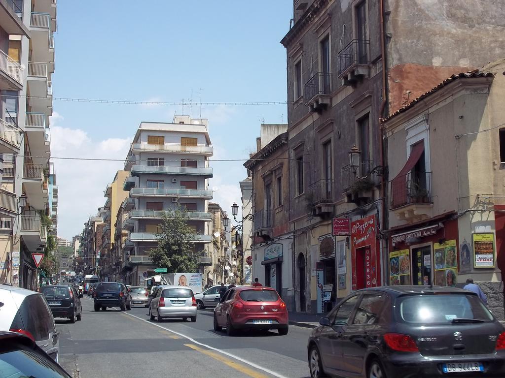 La Casa Del Nespolo Lejlighed Catania Værelse billede